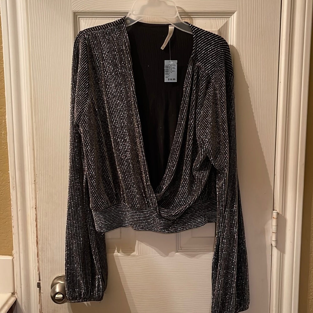 Black/silver party top crop